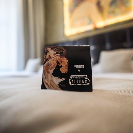 อัลฟอนส์ บูติก โฮเทล Hotel ปราก ภายนอก รูปภาพ