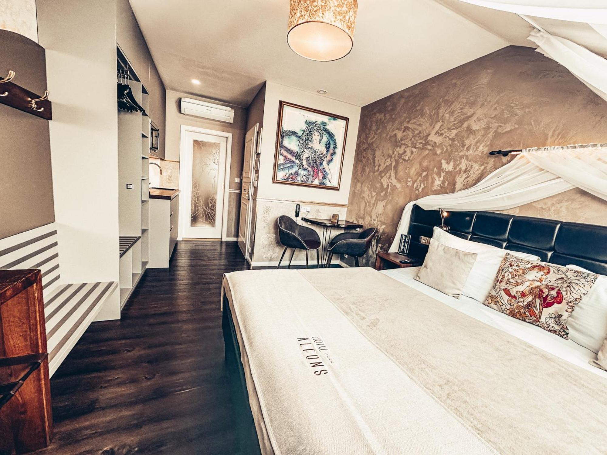 อัลฟอนส์ บูติก โฮเทล Hotel ปราก ภายนอก รูปภาพ