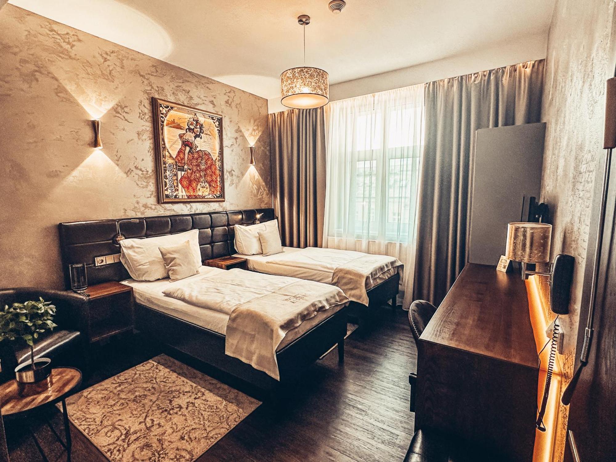 อัลฟอนส์ บูติก โฮเทล Hotel ปราก ภายนอก รูปภาพ
